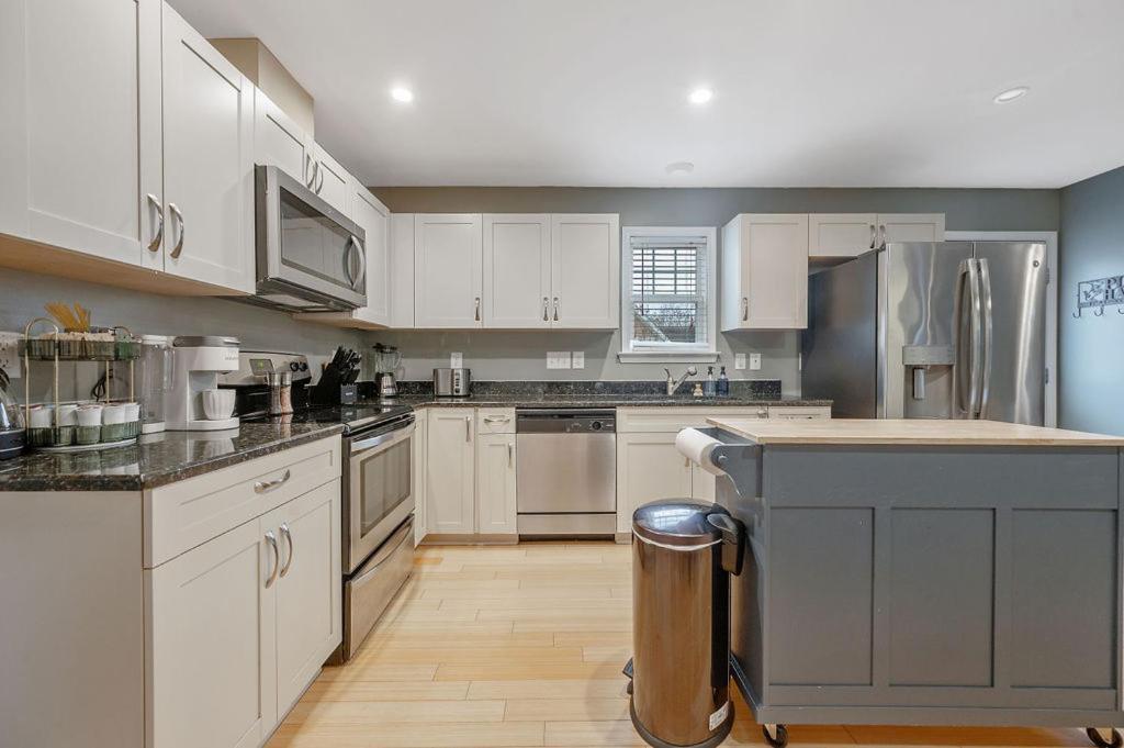 New Victorian Theme, 3Br, Lrg Backyard Close To Pnc Arena, Downtown, And Rdu Airport RaleighRaleigh  Kültér fotó