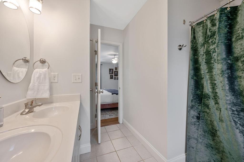 New Victorian Theme, 3Br, Lrg Backyard Close To Pnc Arena, Downtown, And Rdu Airport RaleighRaleigh  Kültér fotó