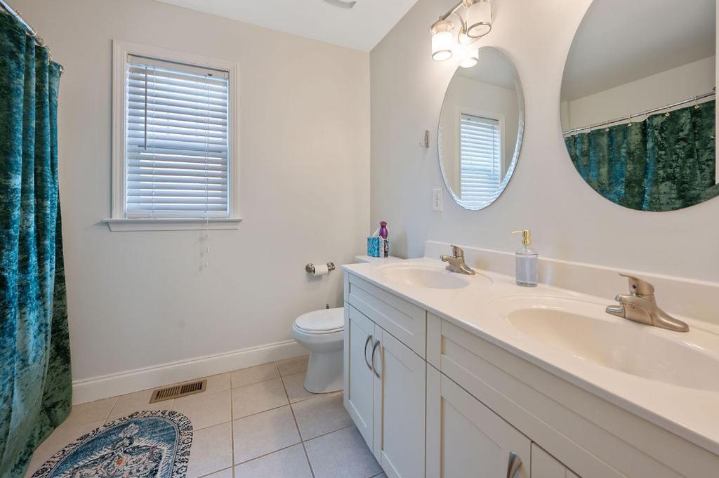 New Victorian Theme, 3Br, Lrg Backyard Close To Pnc Arena, Downtown, And Rdu Airport RaleighRaleigh  Kültér fotó